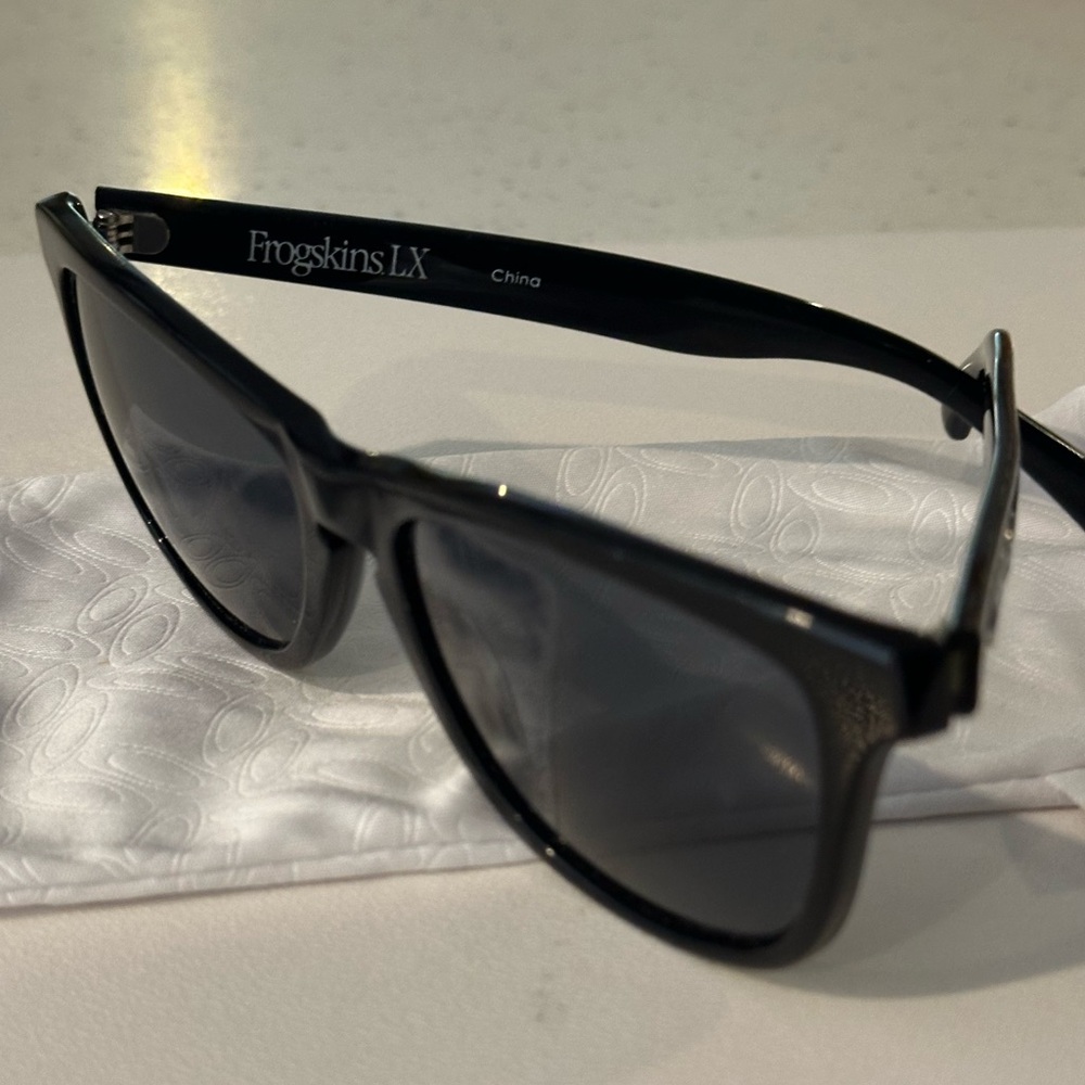 Oakley FrogskinLX Unisex Sunglasses - pre-loved black / GUC